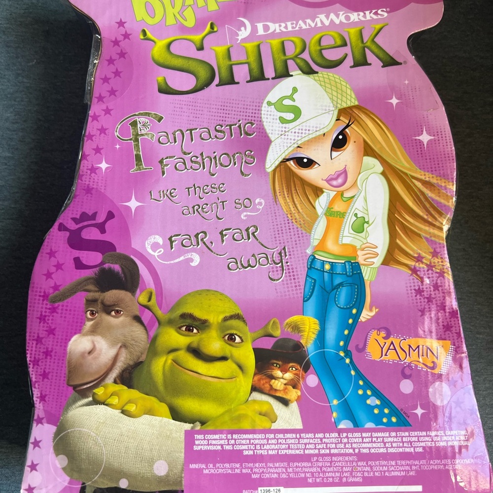 Bratz Shrek Doll with White Jacket - Picture 2 of 3
